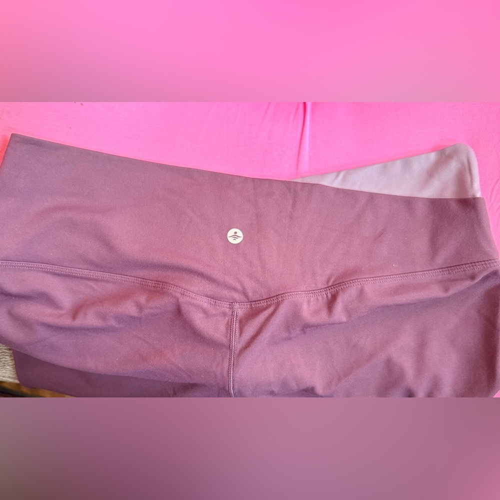 HALARA Women’s Leggings, Crossover 2-Tone Waist, size XL, colors Plum and Lilac - Picture 7 of 8